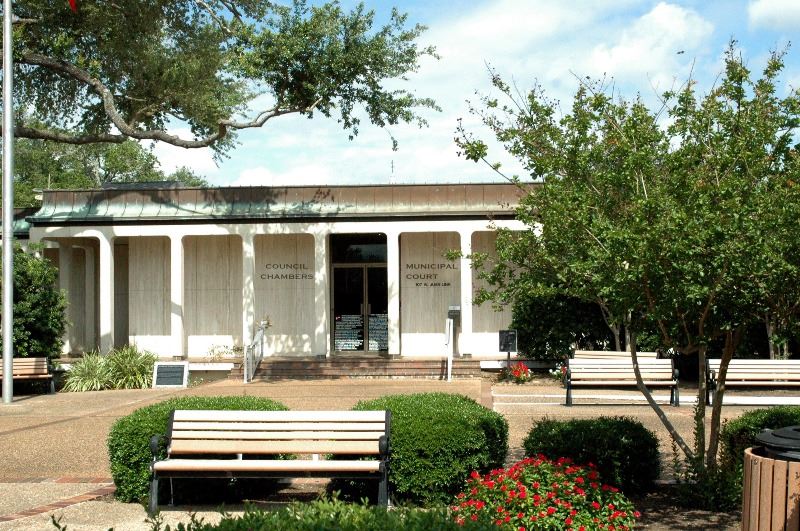 Municipal Court/Council chambers exterior